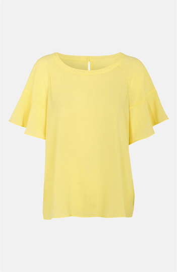 Bluse med flæseærmer