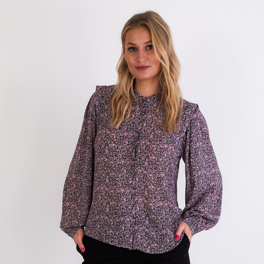 Hedda rikkelie shirt