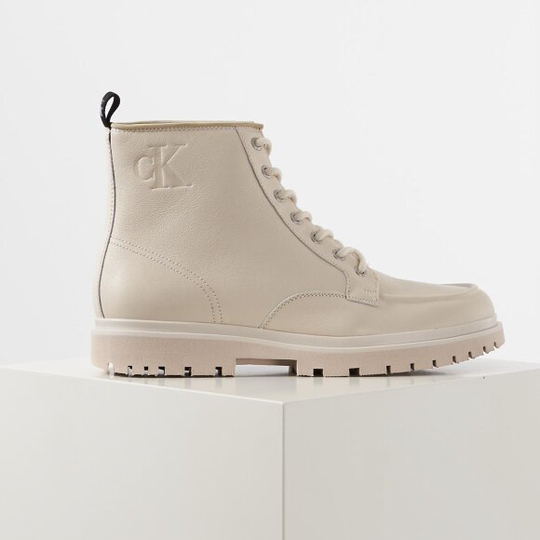 Lug mid laceup boot