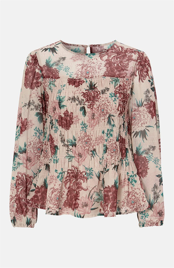 Blomstret bluse med smocksyning
