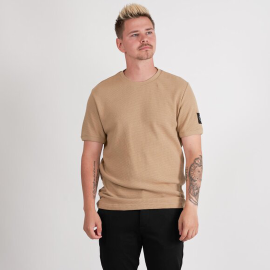 BADGE WAFFLE TEE